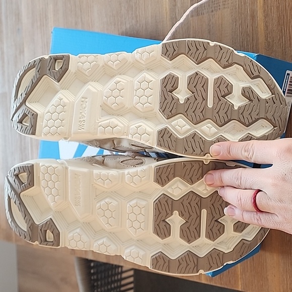 NWT Hoka U Clifton L Suede TP women's 10.5 - Picture 3 of 7